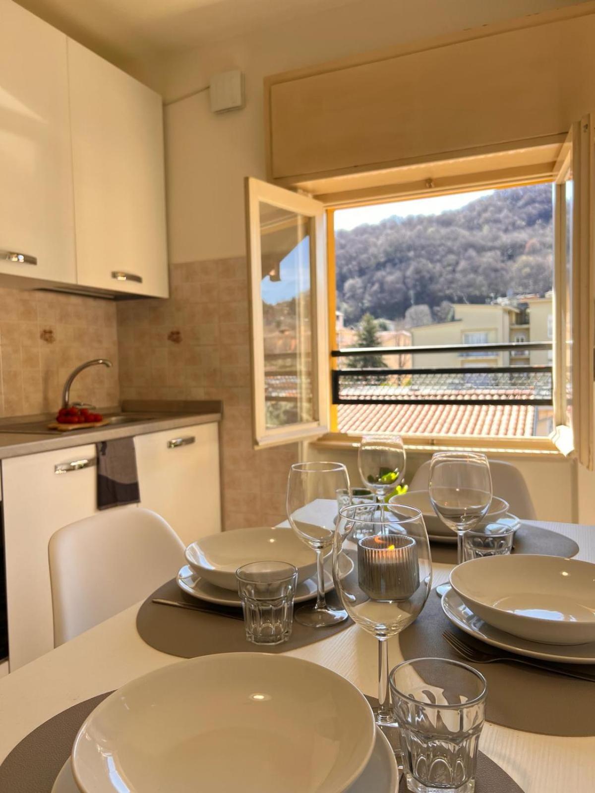 Appartement La Mansarda à Côme Extérieur photo
